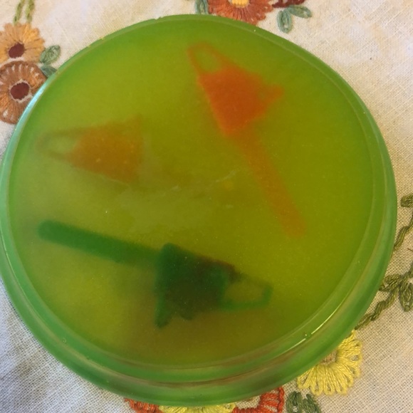 Handmade resin chainsaw tray - Picture 4 of 5